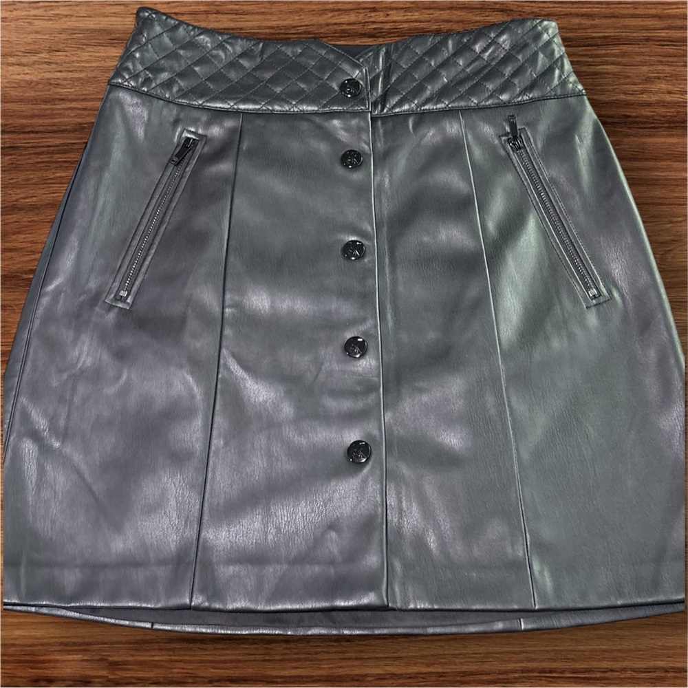 💖KARL LAGERFELD Quilted Leather Button-Up Skirt - black size 4💖